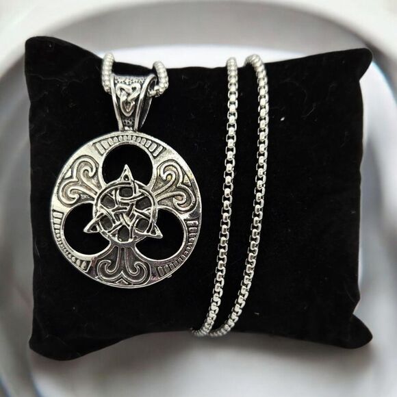 Celtic Cross Trinity Knot Medallion Pendant Triquetra Necklace Titanium Steel - Picture 3 of 5